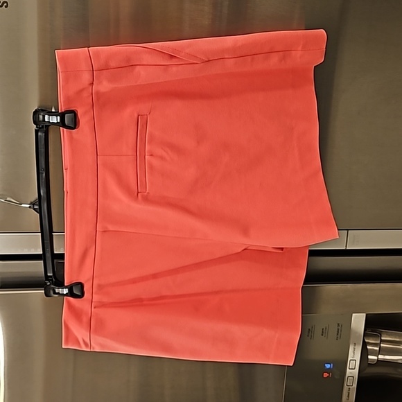 💕TRINA TURK💕 Daulton Short ~ Candy Pink 14 NWT - Picture 9 of 13